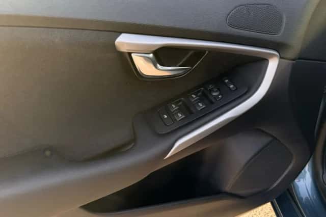 Volvo V40 (2013) thumbnail 14