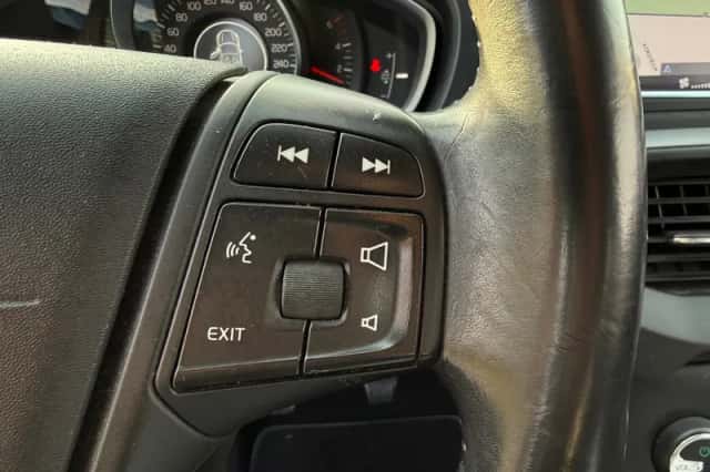 Volvo V40 (2013) thumbnail 17