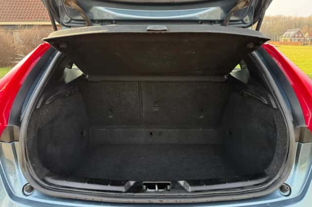 Volvo V40 (2013) thumbnail 23