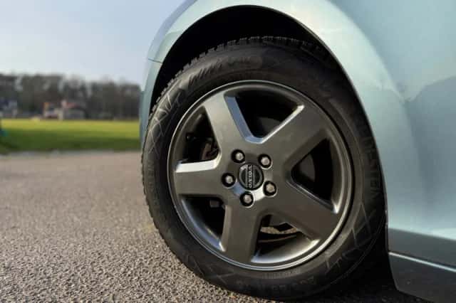 Volvo V40 (2013) thumbnail 24
