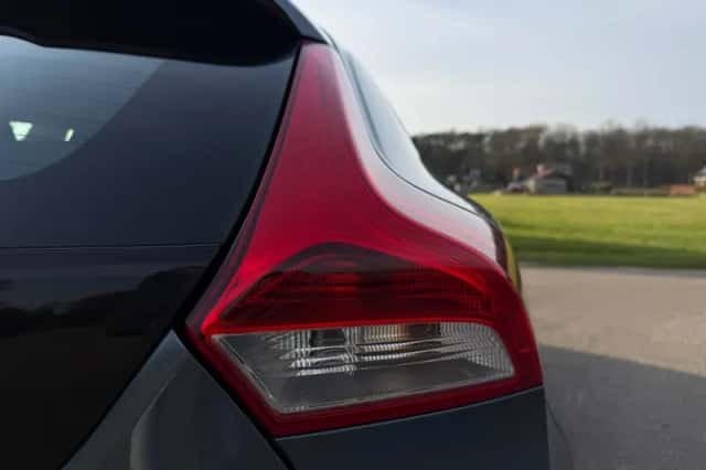 Volvo V40 (2013) thumbnail 27