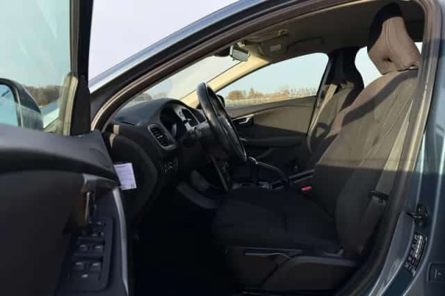 Volvo V40 (2013) thumbnail 6