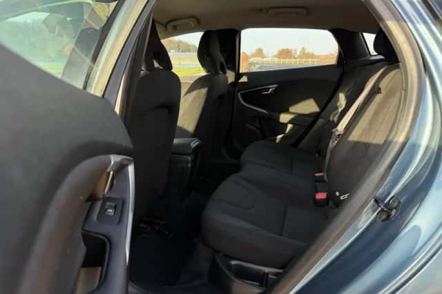 Volvo V40 (2013) thumbnail 8