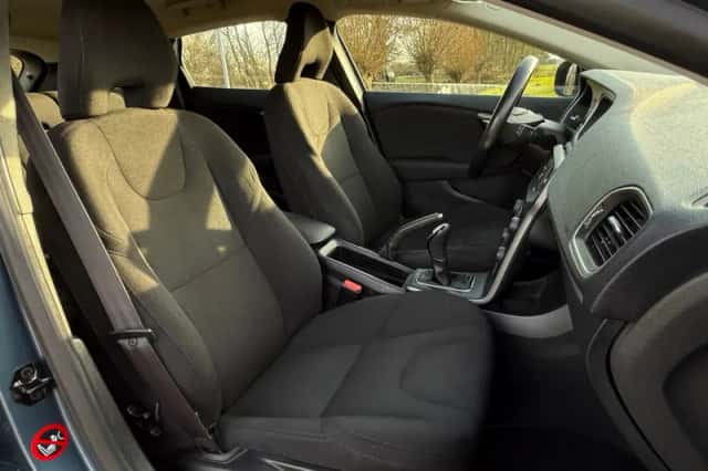 Volvo V40 (2013) thumbnail 10