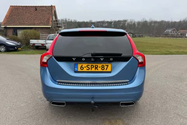 Volvo V60 (2013) thumbnail 6