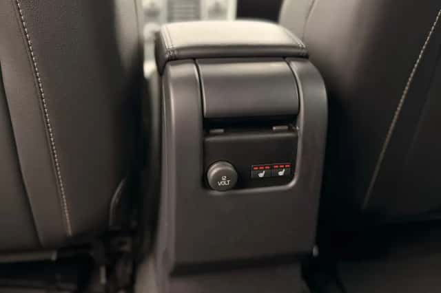 Volvo V60 (2015) thumbnail 13