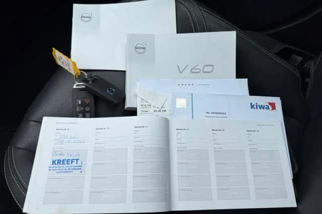 Volvo V60 (2015) thumbnail 14