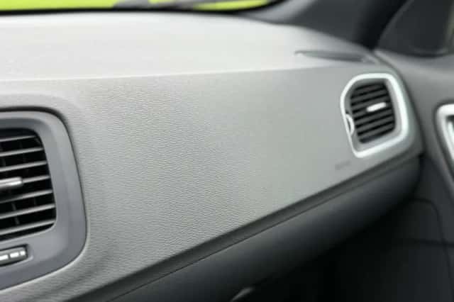 Volvo V60 (2015) thumbnail 21