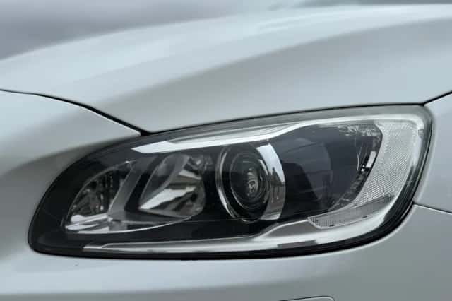 Volvo V60 (2015) thumbnail 26