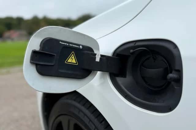Volvo V60 (2015) thumbnail 29