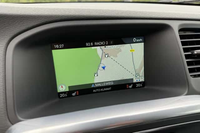 Volvo V60 (2015) thumbnail 6