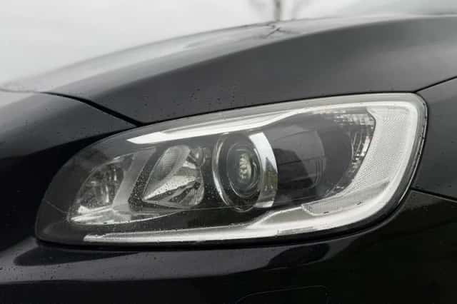 Volvo V60 (2017) thumbnail 25