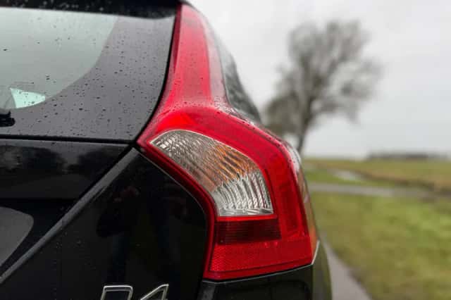 Volvo V60 (2017) thumbnail 27