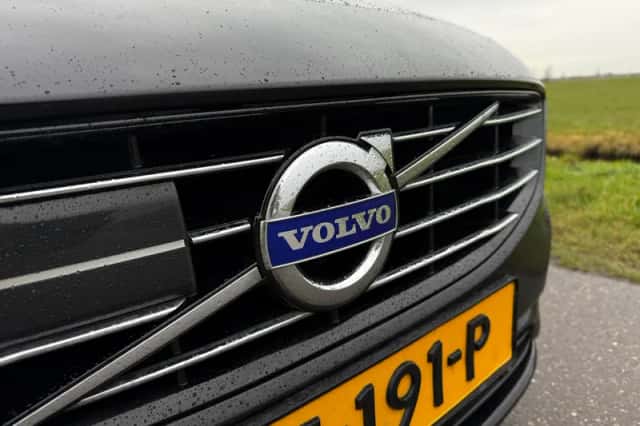 Volvo V60 (2017) thumbnail 29