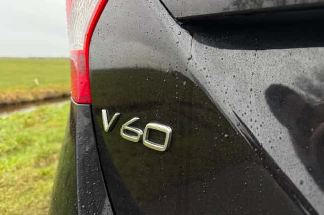 Volvo V60 (2017) thumbnail 30