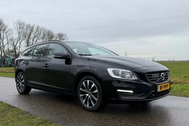 Volvo V60 (2017) thumbnail 34