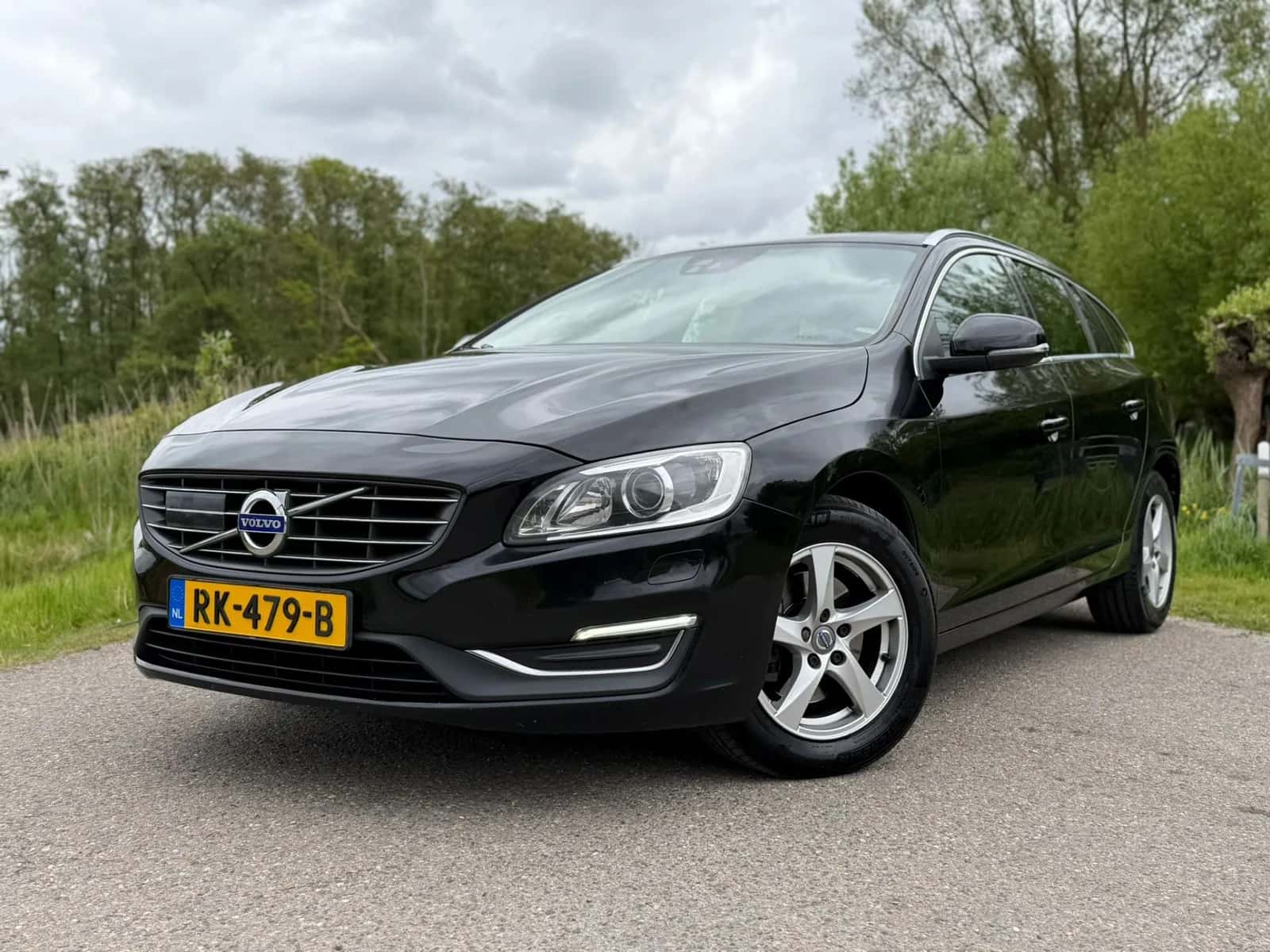 Volvo V60 (2016) — foto 1