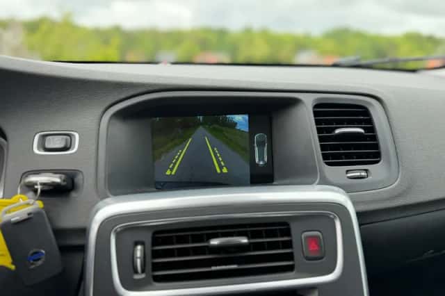 Volvo V60 (2016) thumbnail 18