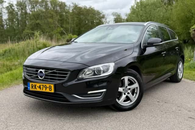 Volvo V60 (2016) thumbnail 26