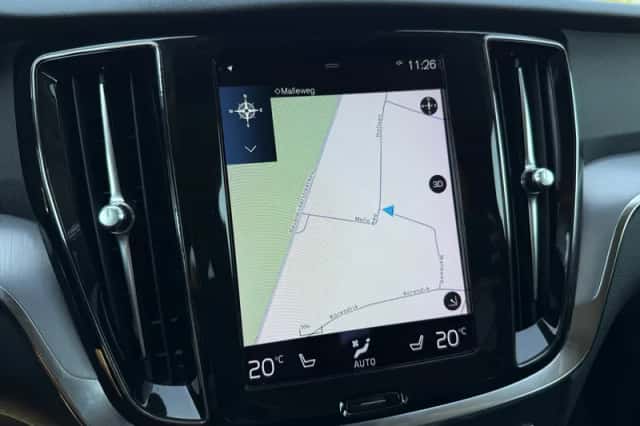 Volvo V60 (2021) thumbnail 5