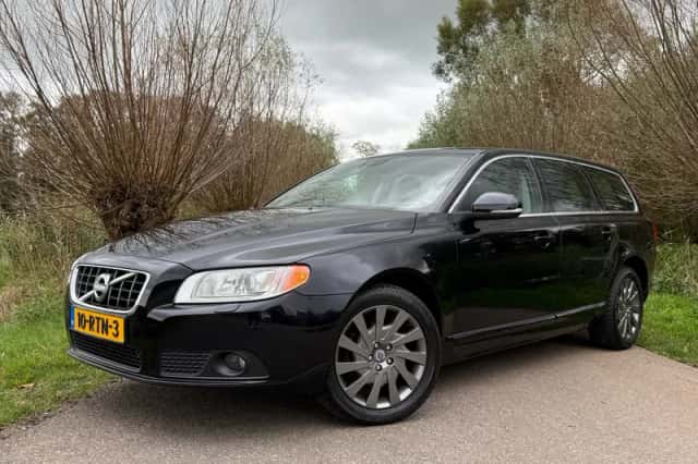 Volvo V70 (2011) thumbnail 1