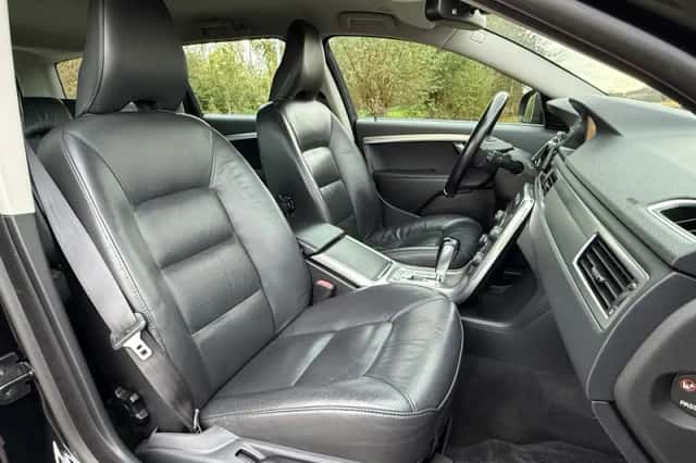 Volvo V70 (2011) thumbnail 2