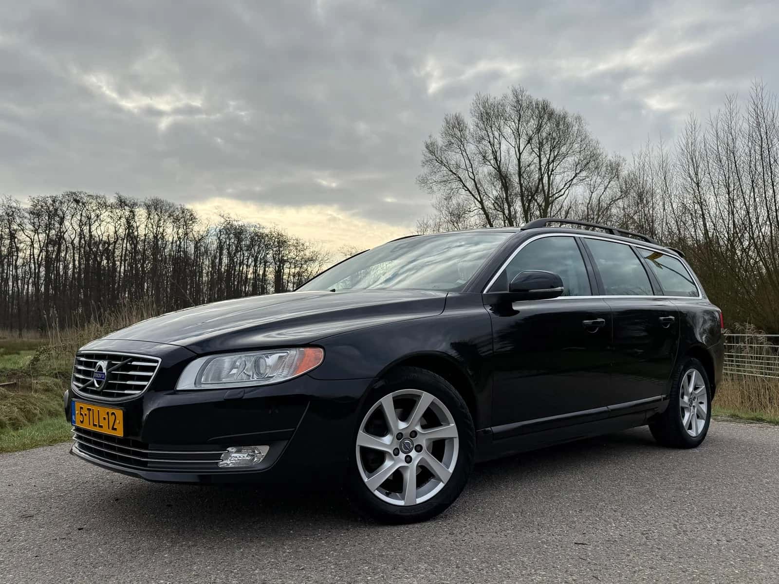 Volvo V70 (2014) — foto 1