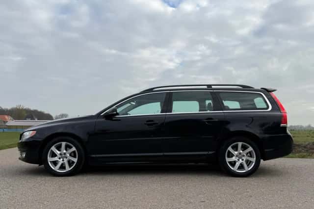 Volvo V70 (2014) thumbnail 2