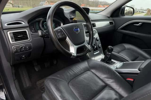 Volvo V70 (2014) thumbnail 4