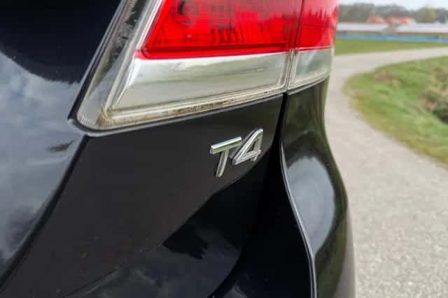 Volvo V70 (2014) thumbnail 32