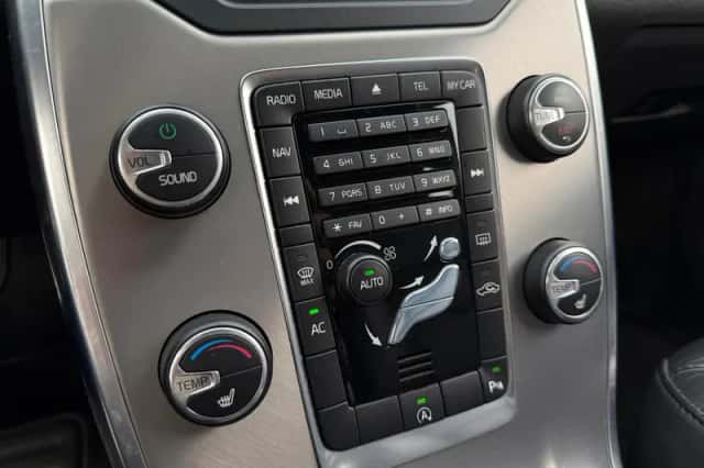 Volvo V70 (2014) thumbnail 7