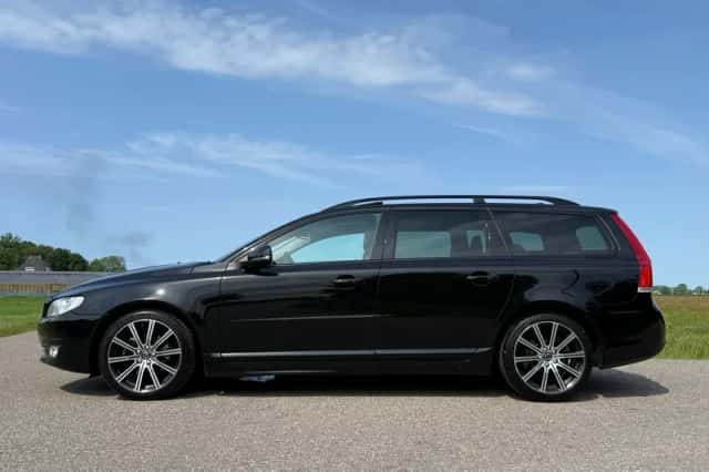 Volvo V70 (2015) thumbnail 2
