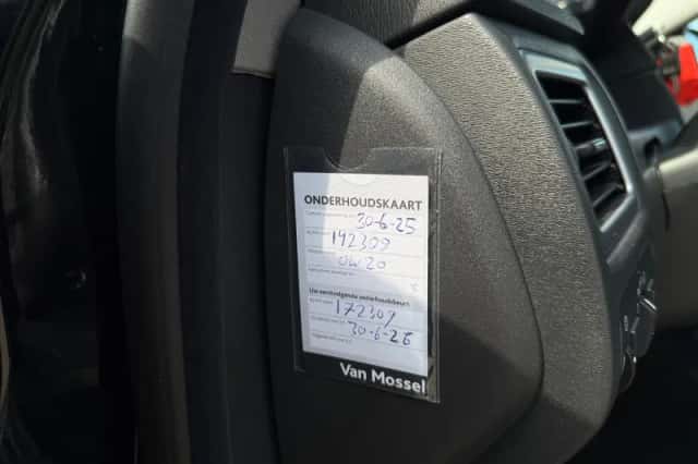 Volvo V70 (2015) thumbnail 13