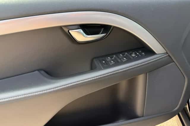 Volvo V70 (2015) thumbnail 18