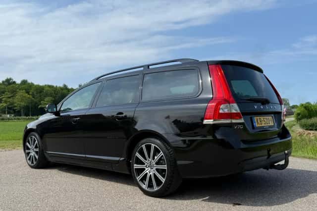 Volvo V70 (2015) thumbnail 3