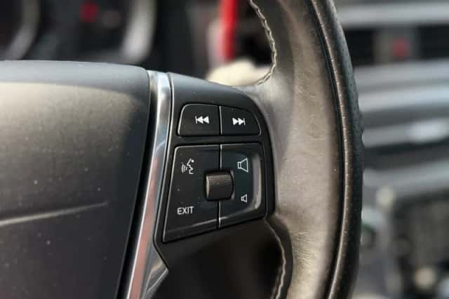 Volvo V70 (2015) thumbnail 21