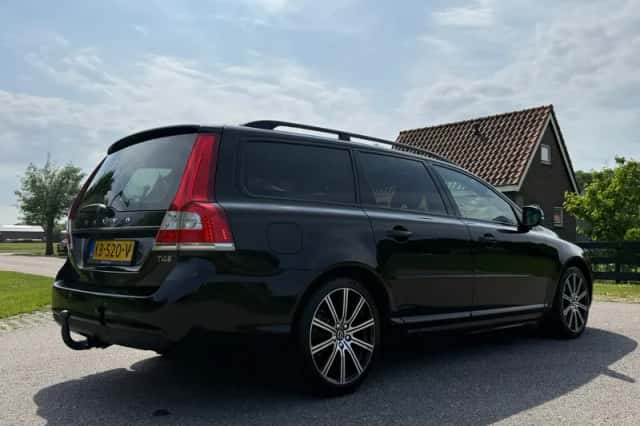 Volvo V70 (2015) thumbnail 36