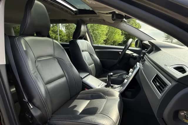 Volvo V70 (2015) thumbnail 10