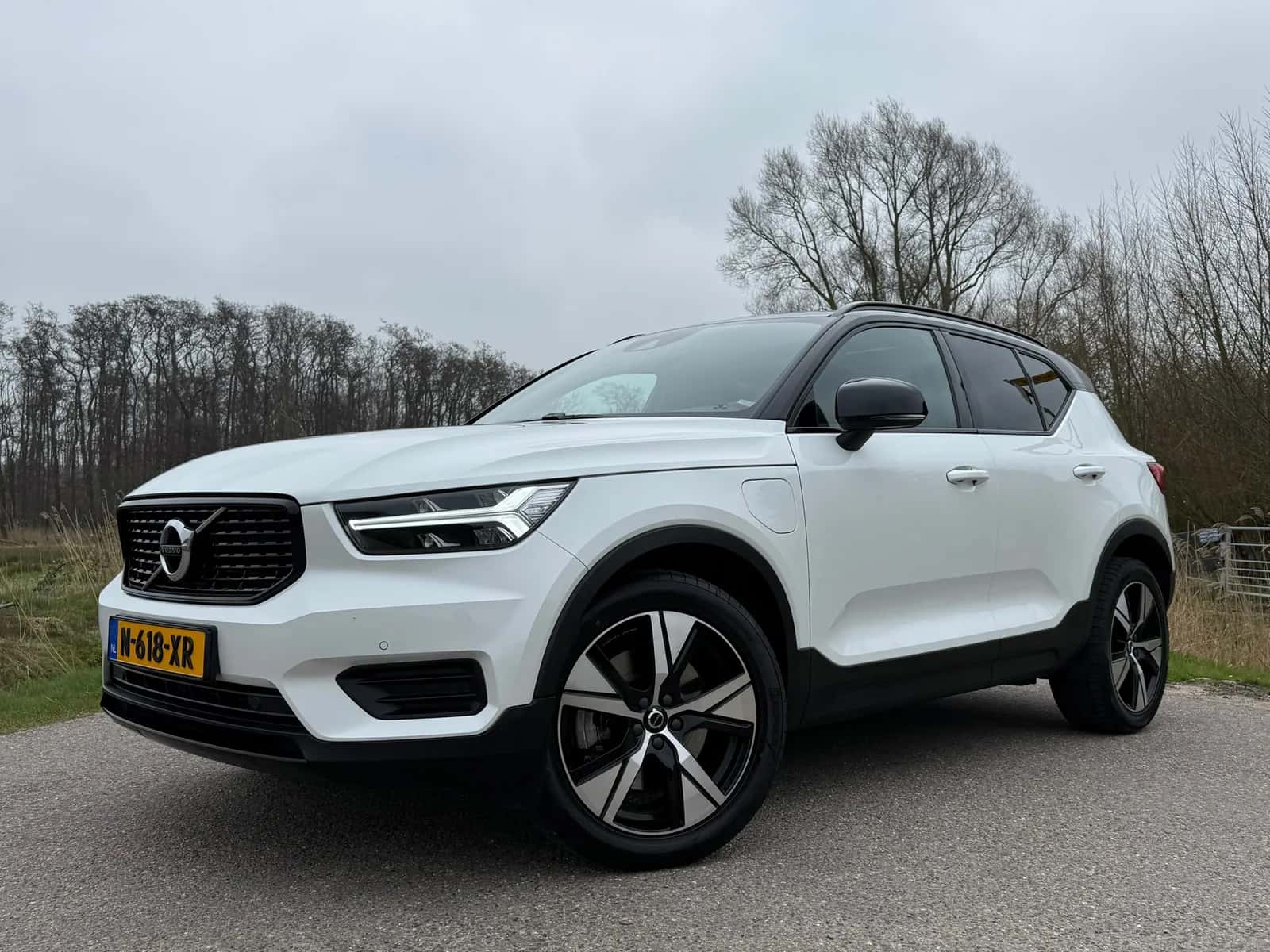 Volvo XC40 (2021) — foto 1