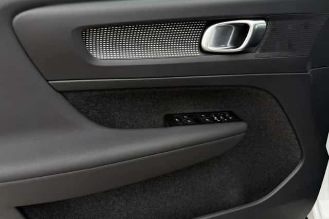 Volvo XC40 (2021) thumbnail 14