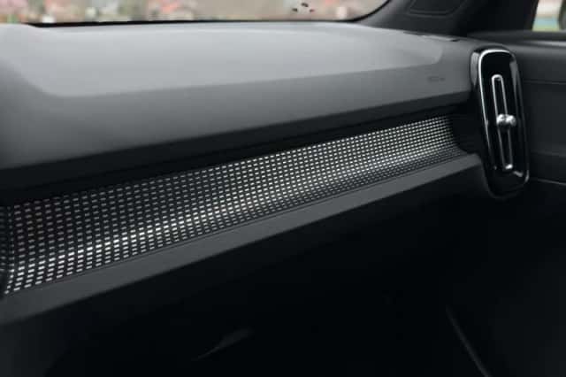Volvo XC40 (2021) thumbnail 18