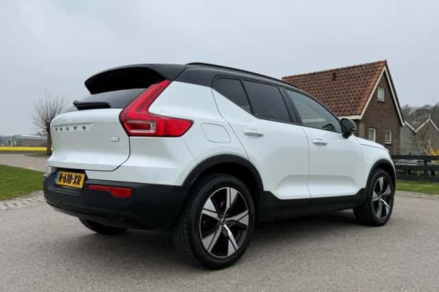 Volvo XC40 (2021) thumbnail 31