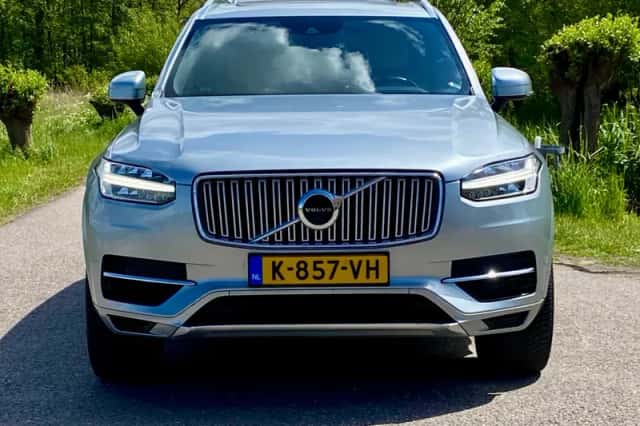 Volvo XC90 (2017) thumbnail 17