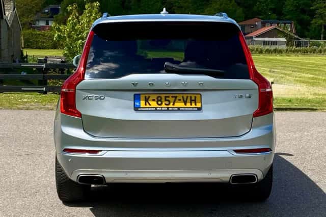 Volvo XC90 (2017) thumbnail 18