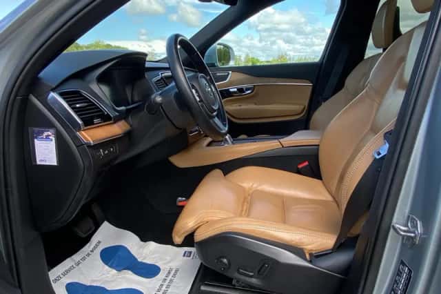 Volvo XC90 (2017) thumbnail 5