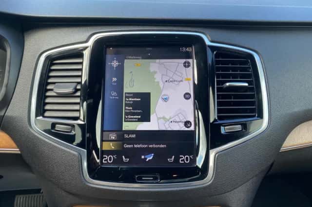 Volvo XC90 (2017) thumbnail 6