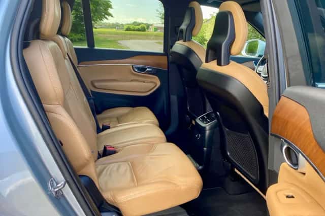 Volvo XC90 (2017) thumbnail 7
