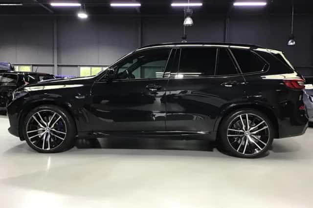 BMW X5 (2021) thumbnail 3
