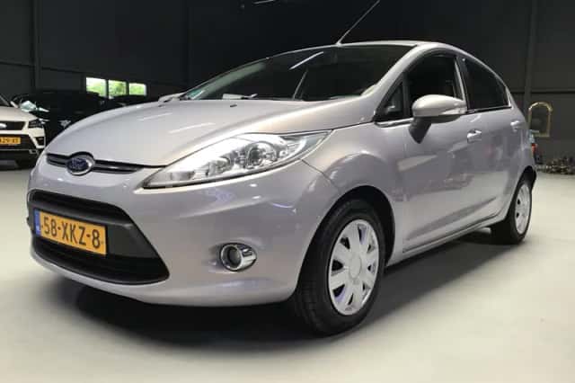 Ford Fiesta (2012) thumbnail 1