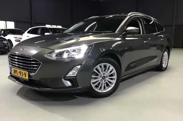 Ford Focus (2022) thumbnail 1